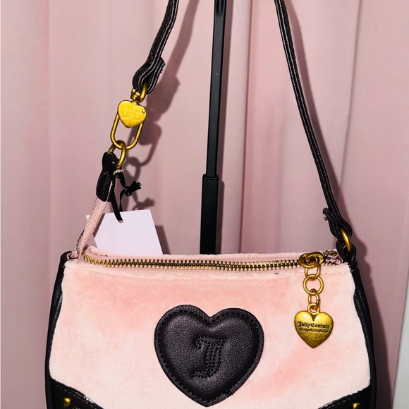 Official Heritage Juicy Couture Wristlet turn Clutch with Gold Heart Charms - Picture 2 of 9